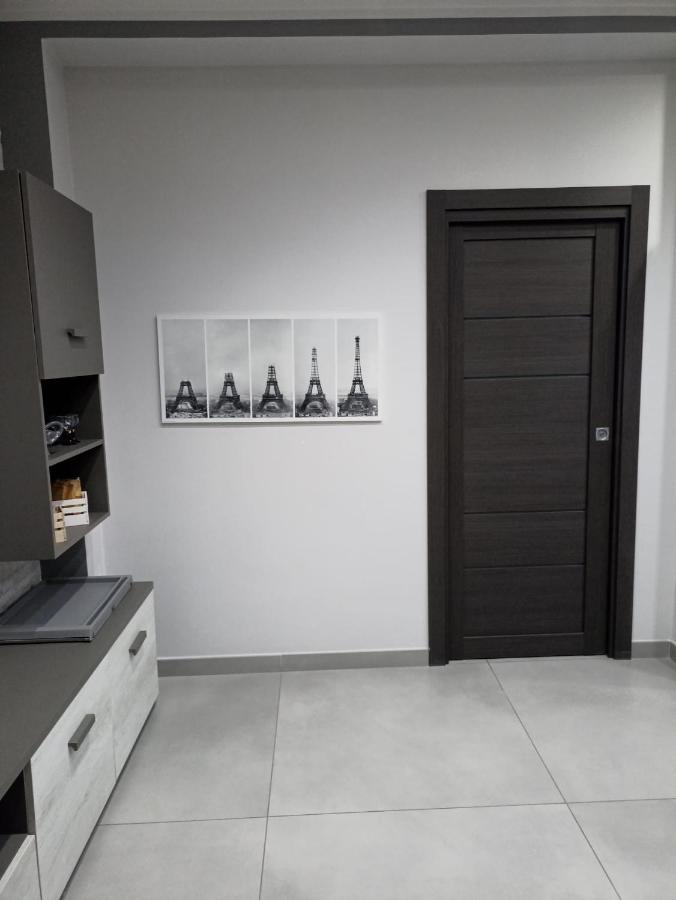 La Casa Di Antonella Apartment Наполи Екстериор снимка