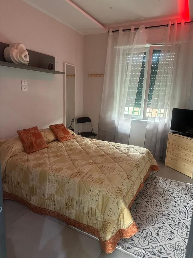 La Casa Di Antonella Apartment Наполи Екстериор снимка